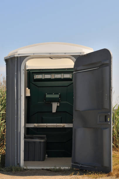 Porta potty delivery and setup in Arapahoe, NE